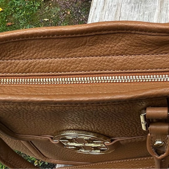Tory Burch satchel. - Picture 2 of 16